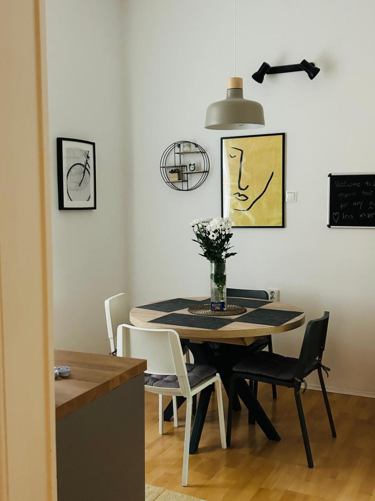 Local Heart At Main Square And Zrinjevac Park! Apartment Zagreb Exterior photo